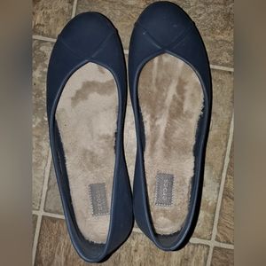 Crocs faux fur lined flats